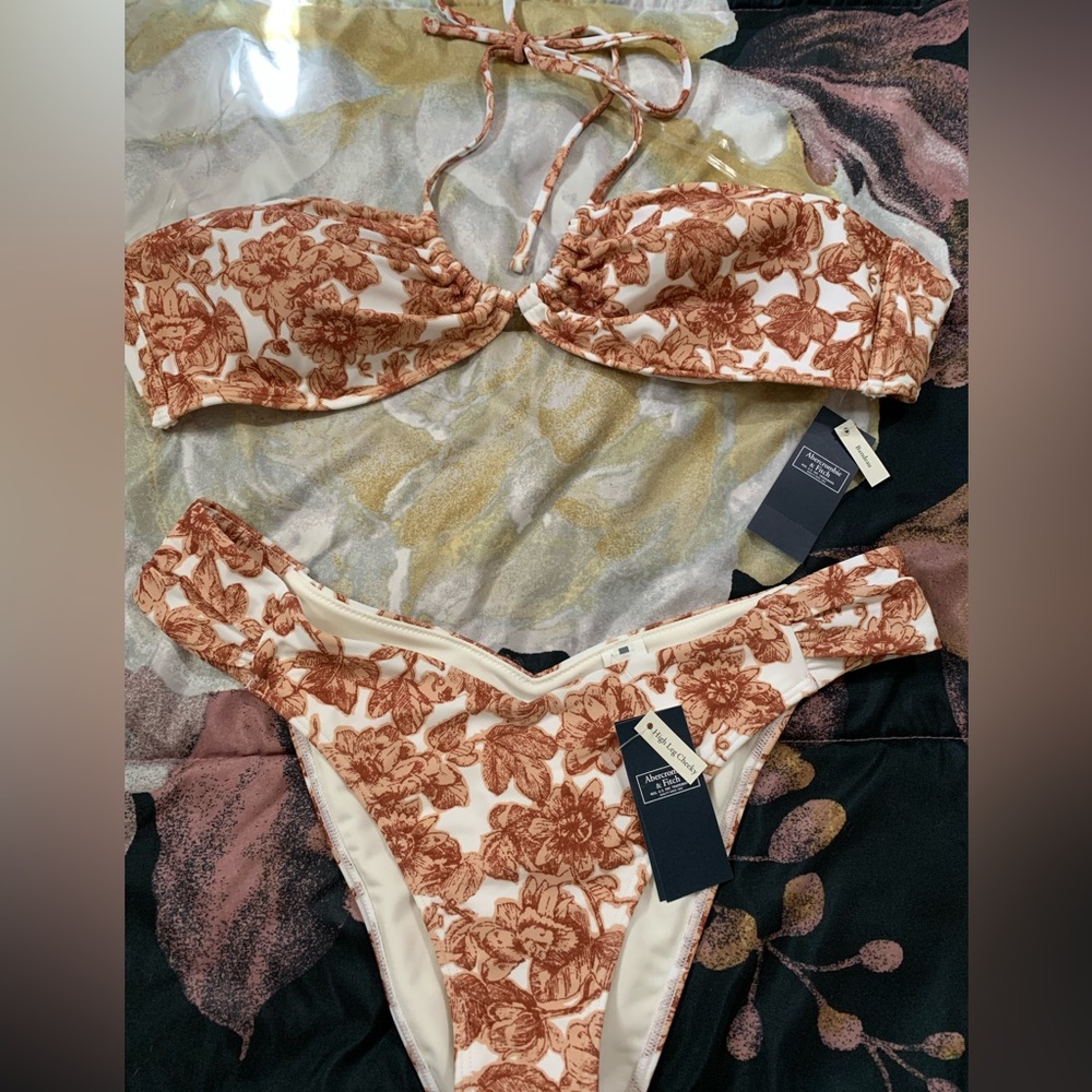 NWT Abercrombie & Fitch 2 piece women’s bathinsuit